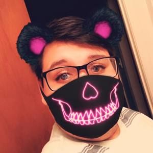 Meet your Posher, Devin